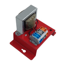 CCB 12 SMC, CARGADOR CON SALIDA DE MEDICIÓN Y CORRIENTE 12 V.